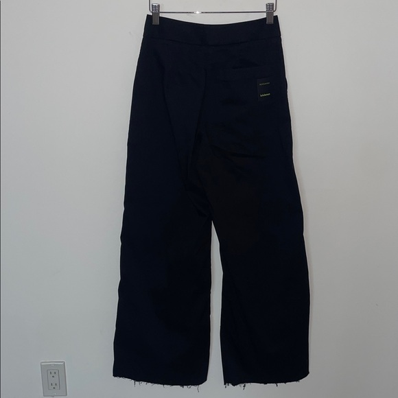 Lululemon Face Forward Trouser *lululemon x Roksanda
Black 4 - Picture 6 of 13